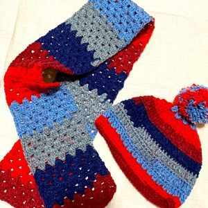 Pom-Pom hat & scarf set